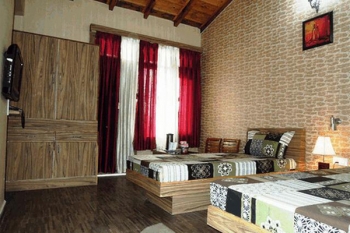 The Raikwals Hotel